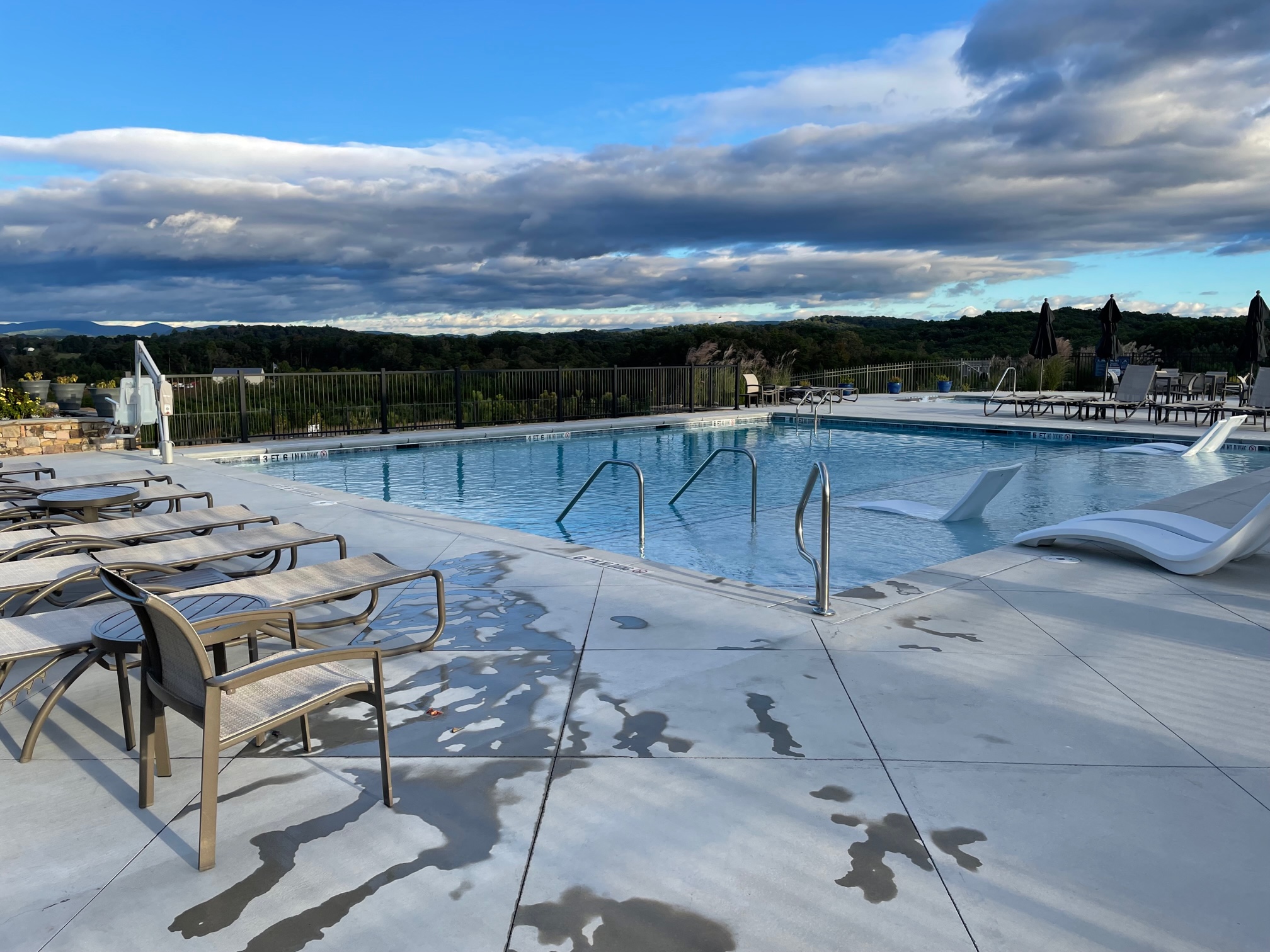 Talona Ridge RV Resort  pool 